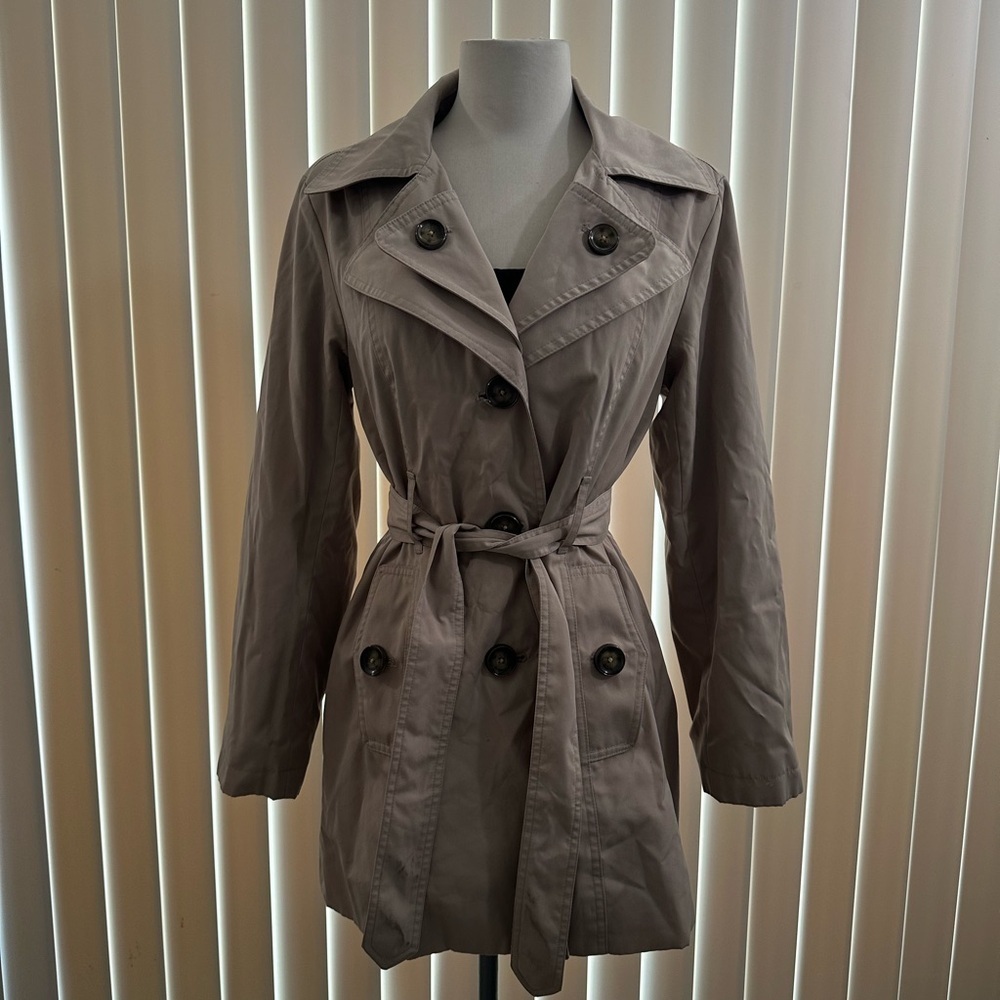 London Fog Women's Taupe Trench Coat Sz S petite glamorous timeless preppy